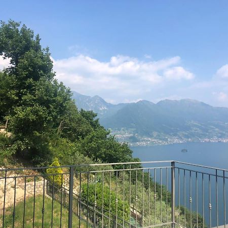 La Villetta In Residence Con Piscina E Vista Lago Parzanica Exterior foto