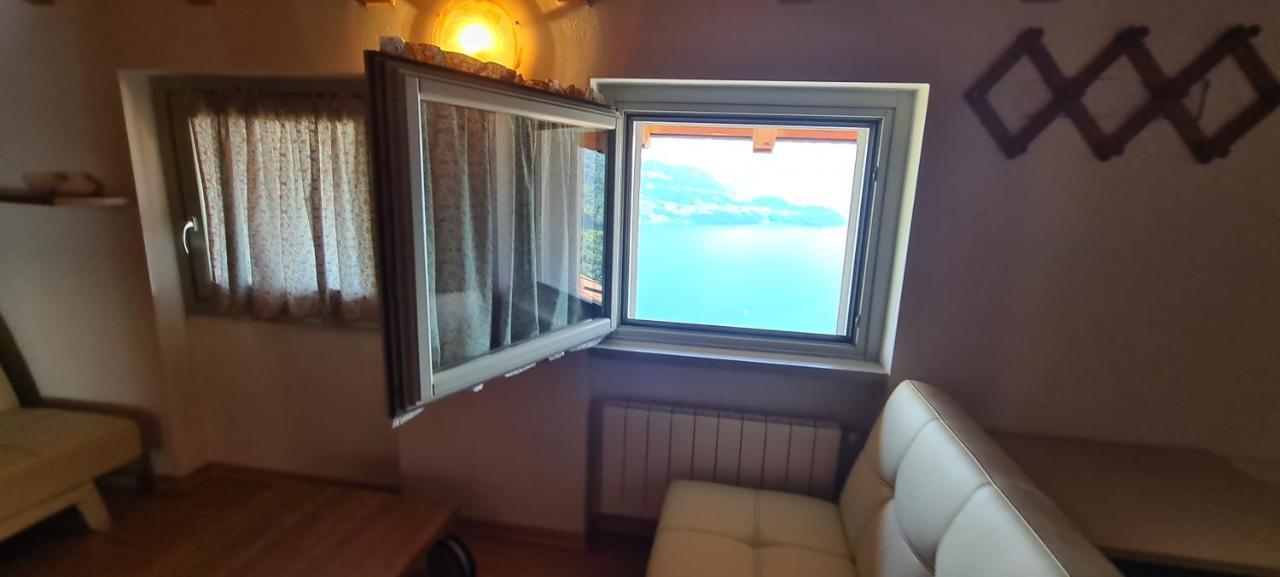 La Villetta In Residence Con Piscina E Vista Lago Parzanica Exterior foto